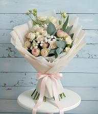 Букет цветов из:  Розы и Лизиантусы в Урмарах