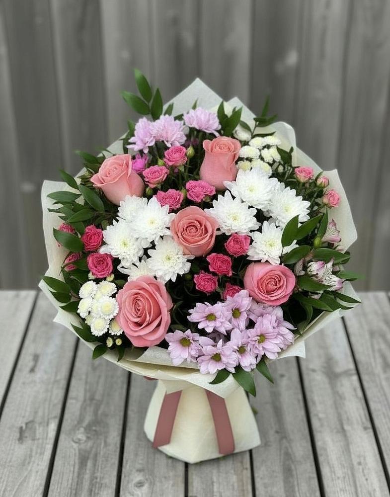 Букет цветов из: Альстромерии, Гвоздики, Розы и Хризантемы в Урмарах