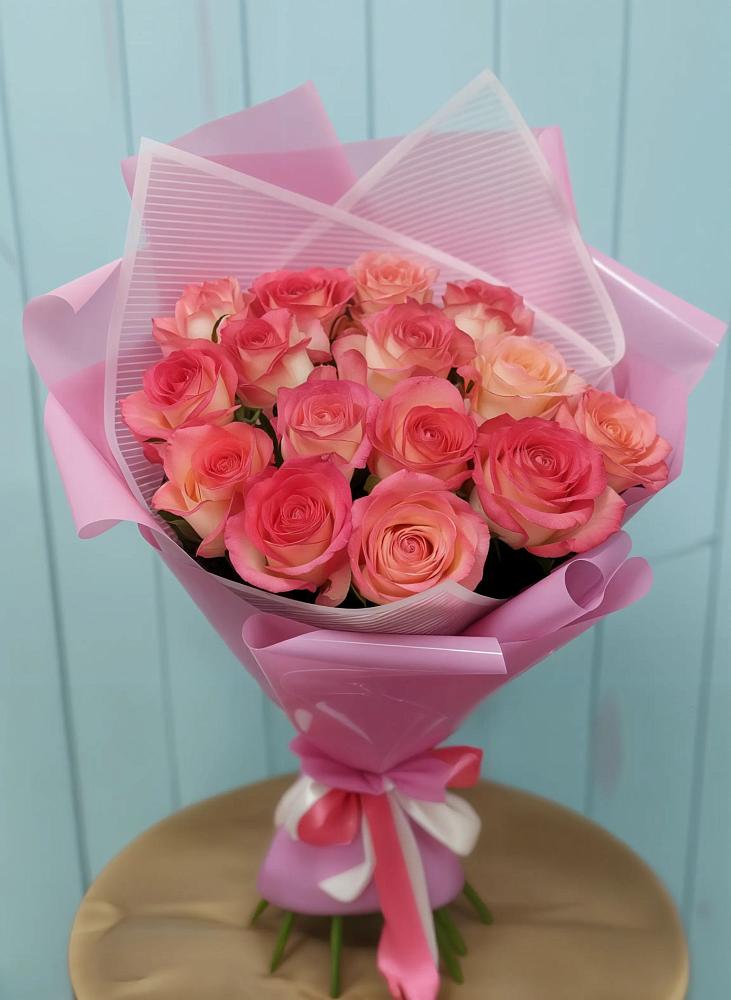 Букет 15 Розовых роз Равель в Урмарах