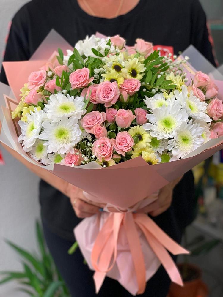 Букет цветов из: Розы и Хризантемы в Урмарах