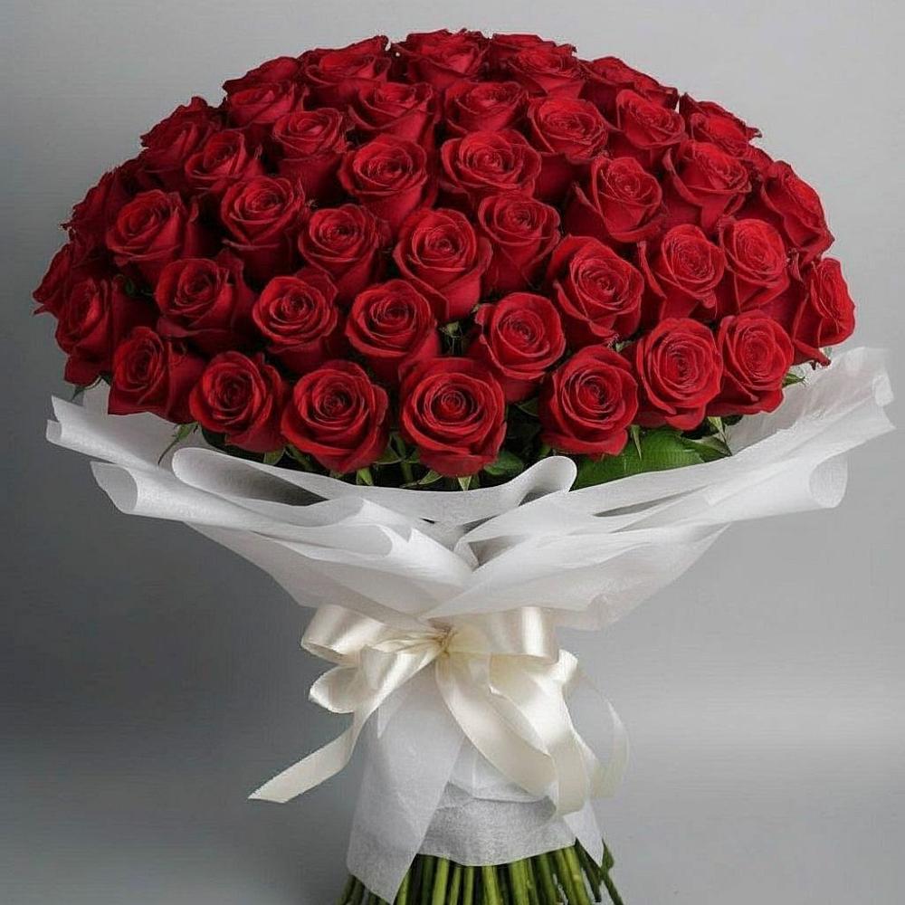Букет 101 Красная роза Блэк Мэджик в Урмарах