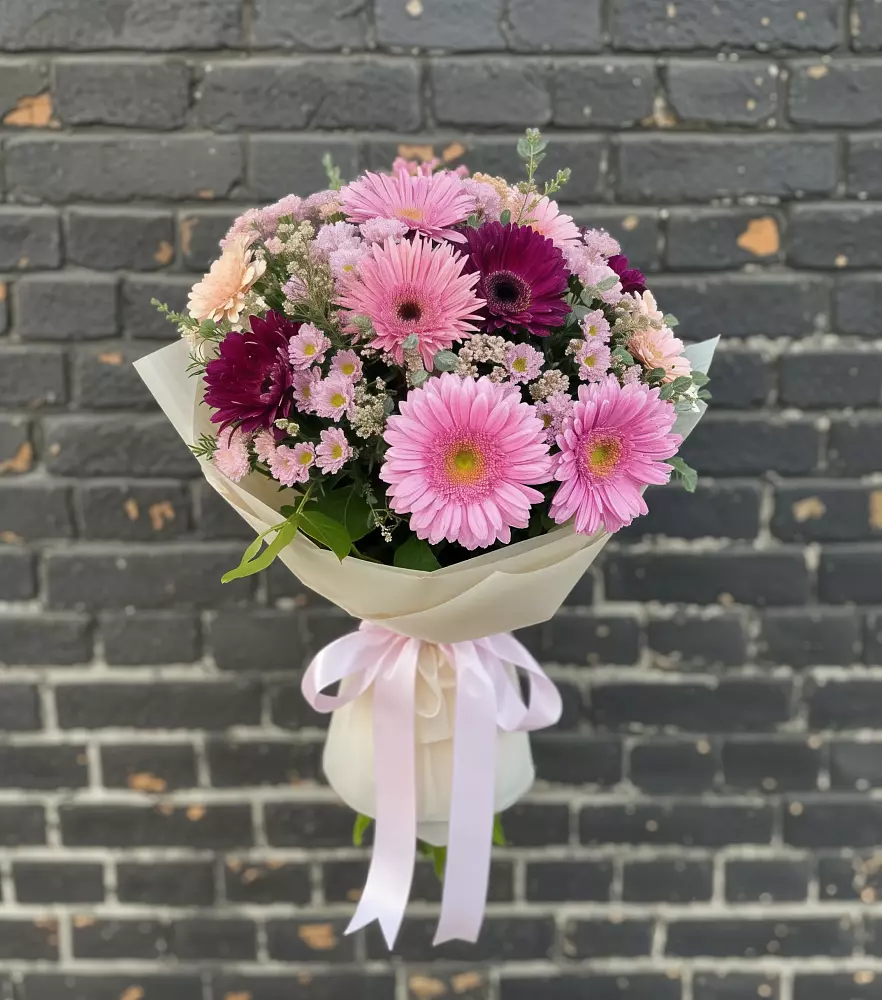 Букет цветов из: Герберы и Хризантемы в Урмарах
