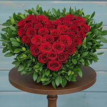 Цветочная композиция из Розы в виде сердца в Урмарах