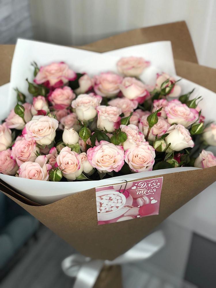 Букет цветов из: Розы в Урмарах