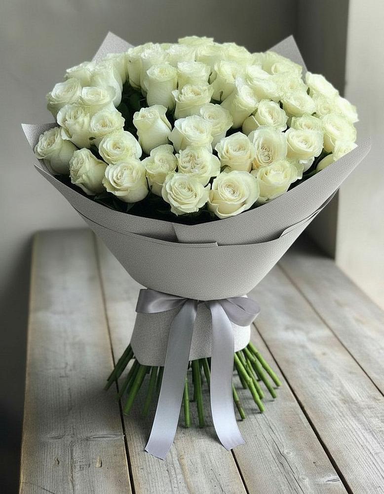 Букет 35 Белых роз в Урмарах