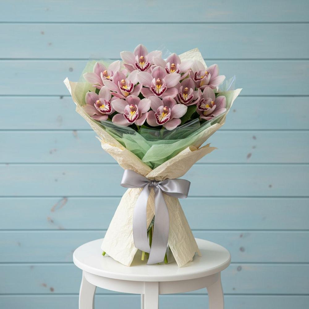 Букет цветов из: Орхидеи и Розы в Урмарах