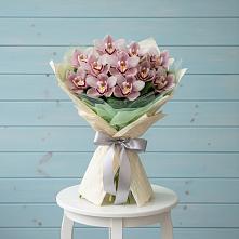 Букет цветов из:  Орхидеи и Розы в Урмарах