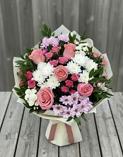 Букет цветов из:  Альстромерии, Гвоздики, Розы и Хризантемы в Урмарах