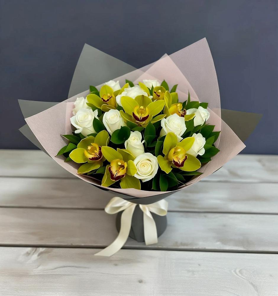 Букет цветов из: Орхидеи и Розы в Урмарах