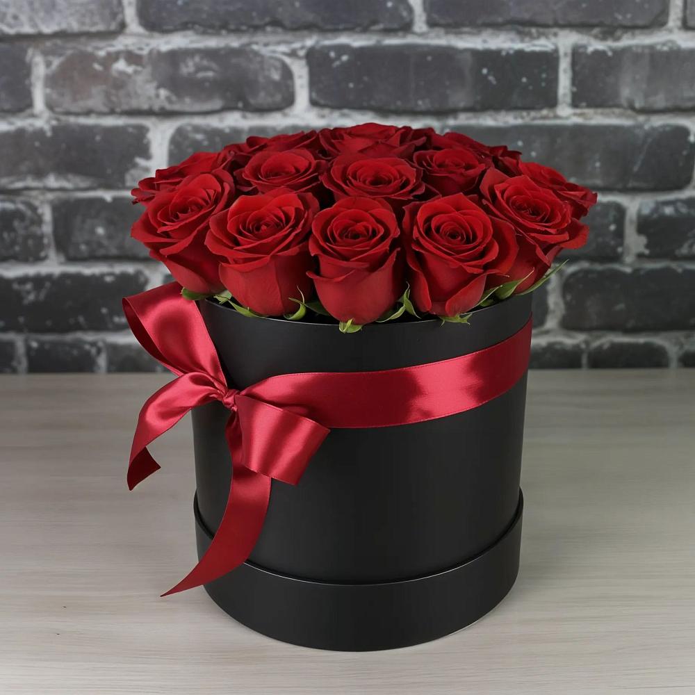 Цветочная композиция из Розы в шляпной коробке в Урмарах