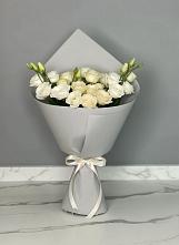 Букет цветов из:  Розы и Лизиантусы в Урмарах